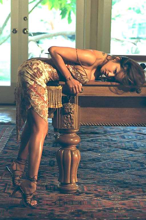 Alley_Pool_Table_Babe_2284